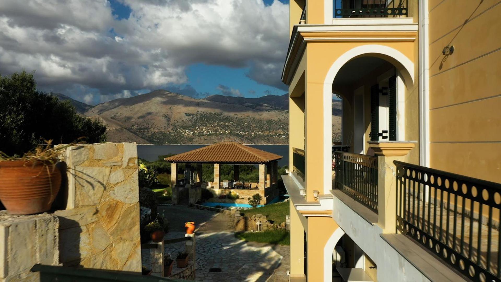 Remenata Appartement Lixouri Buitenkant foto