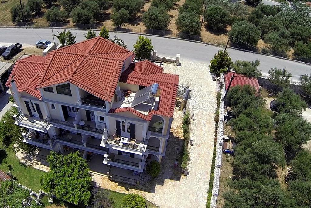 Remenata Appartement Lixouri Buitenkant foto
