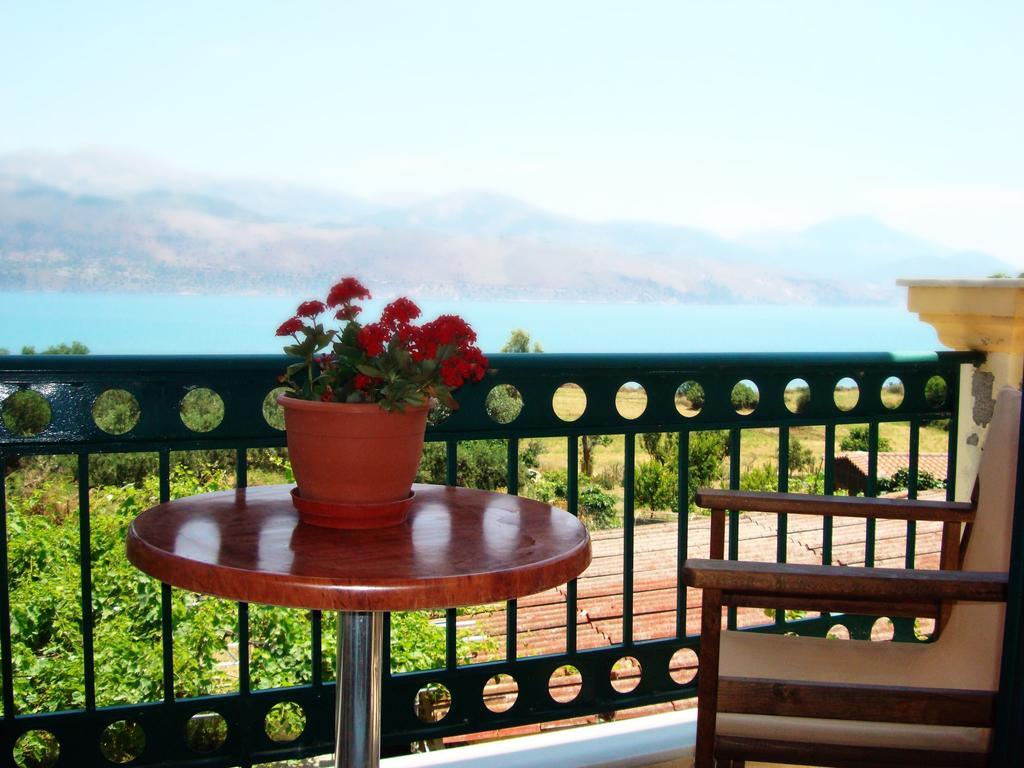 Remenata Appartement Lixouri Buitenkant foto